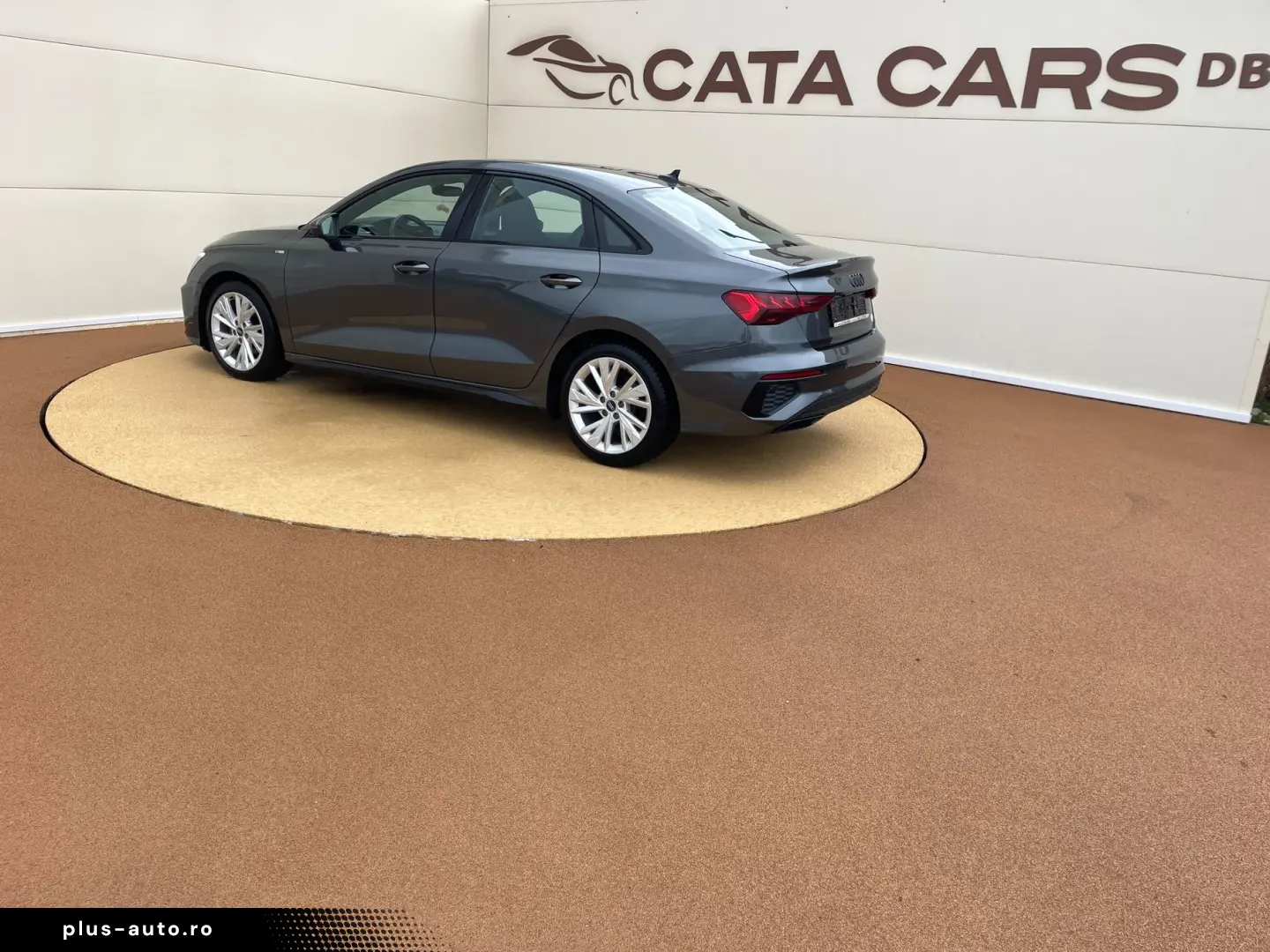 Audi A3  2.0TDI  116CP  LED  Navi  Distronic  Cockpit  CarPl
