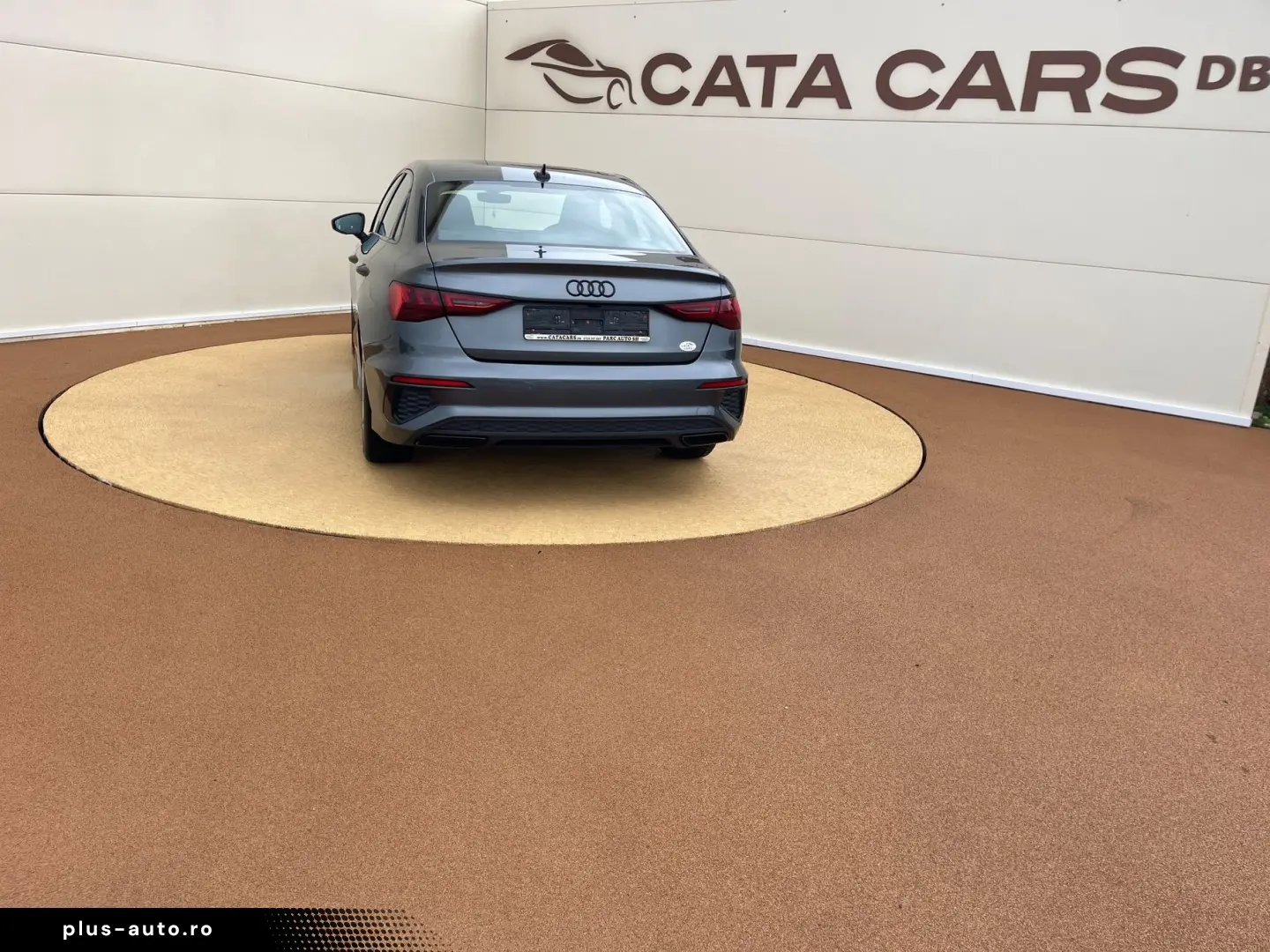 Audi A3  2.0TDI  116CP  LED  Navi  Distronic  Cockpit  CarPl
