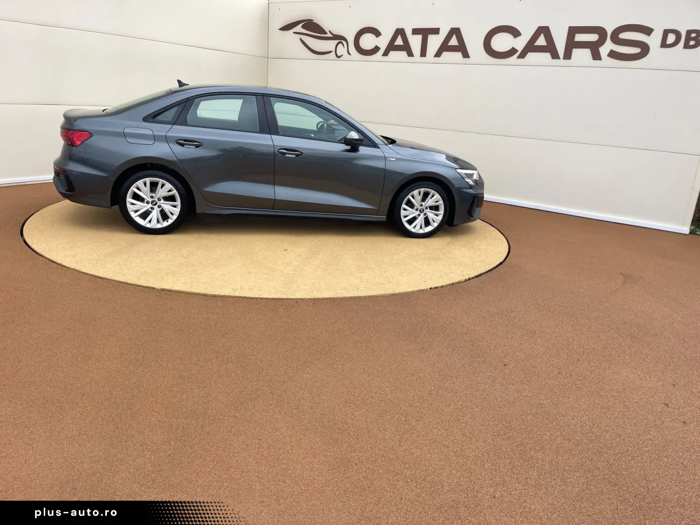 Audi A3  2.0TDI  116CP  LED  Navi  Distronic  Cockpit  CarPl