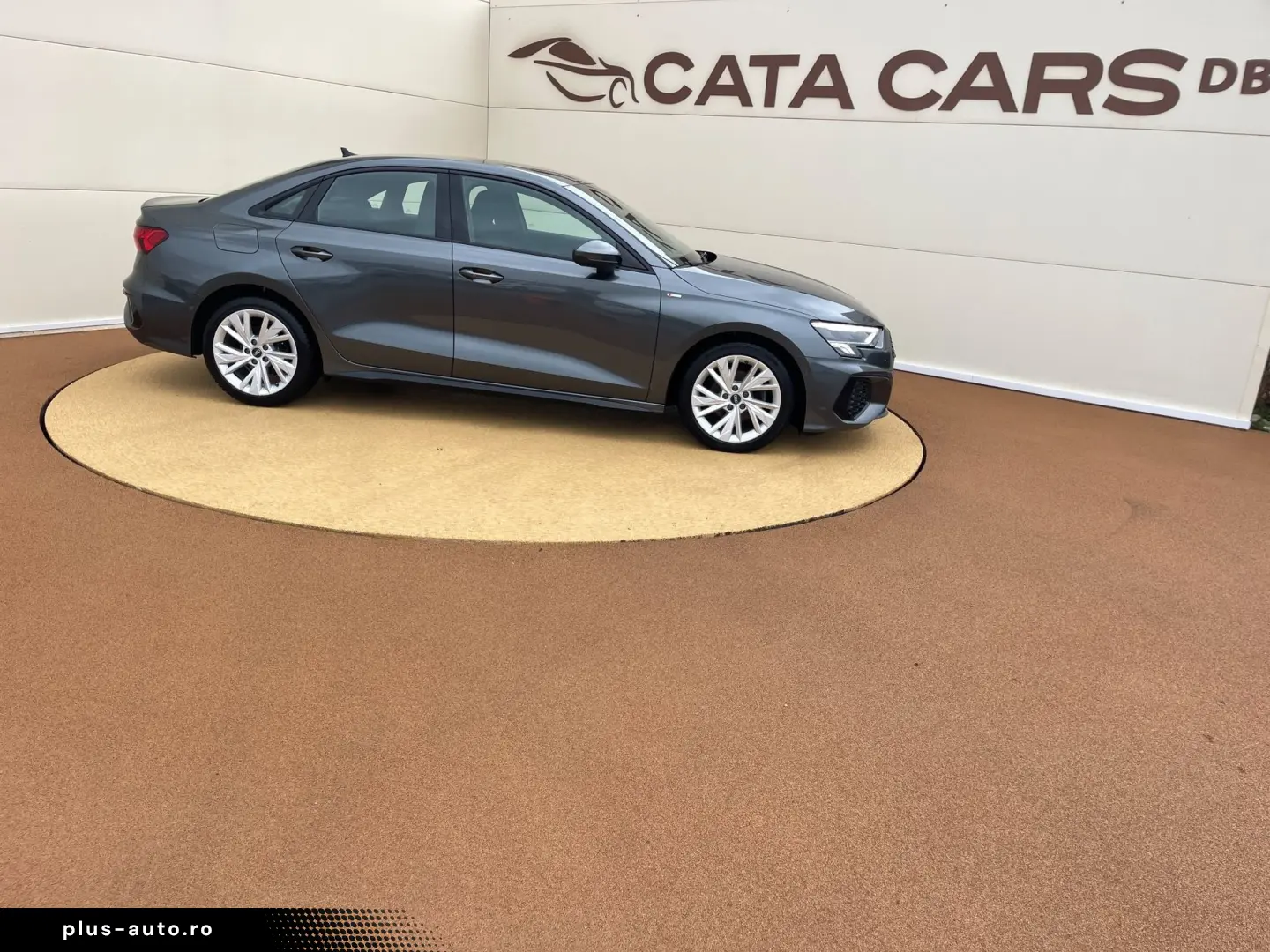 Audi A3  2.0TDI  116CP  LED  Navi  Distronic  Cockpit  CarPl