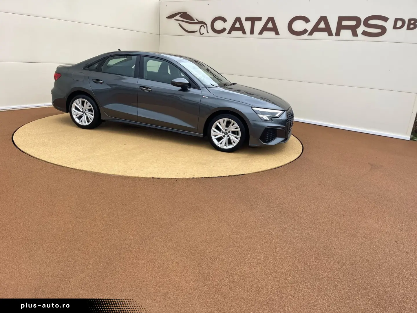 Audi A3  2.0TDI  116CP  LED  Navi  Distronic  Cockpit  CarPl