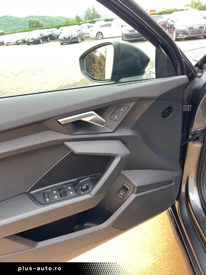 Audi A3  2.0TDI  116CP  LED  Navi  Distronic  Cockpit  CarPl