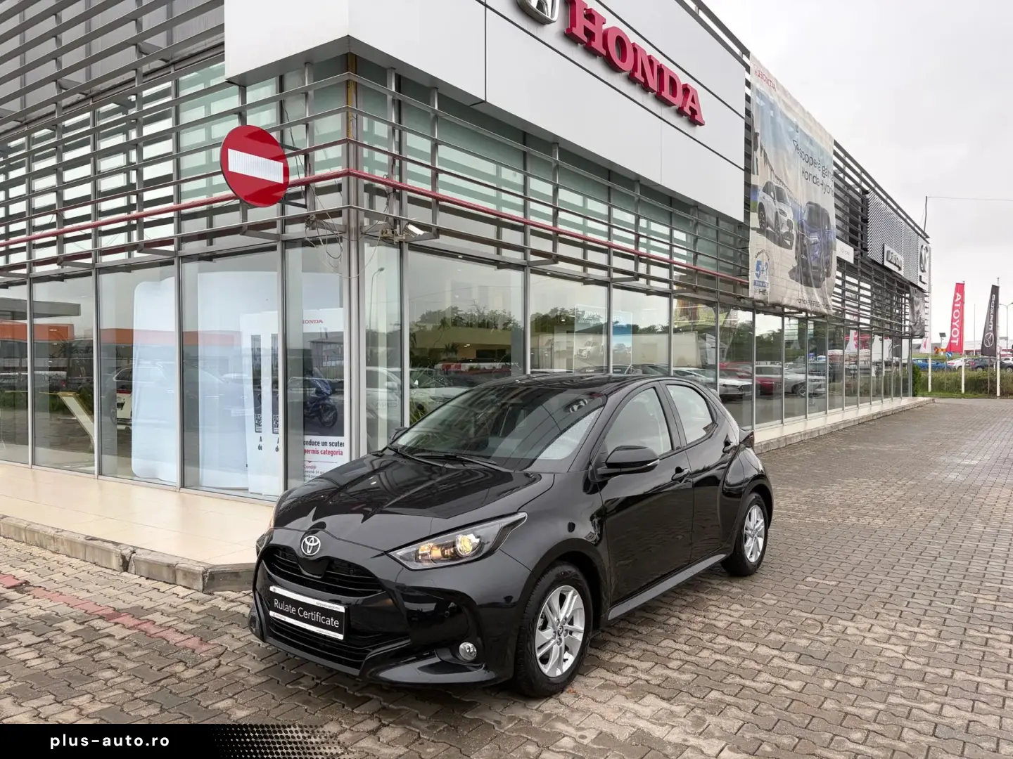 TOYOTA YARIS 1.5 Hybrid Active   Car No 136