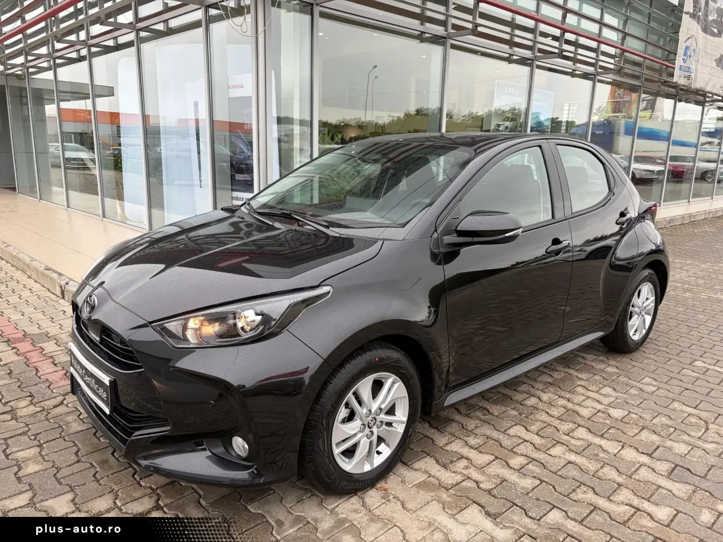 TOYOTA YARIS 1.5 Hybrid Active   Car No 136