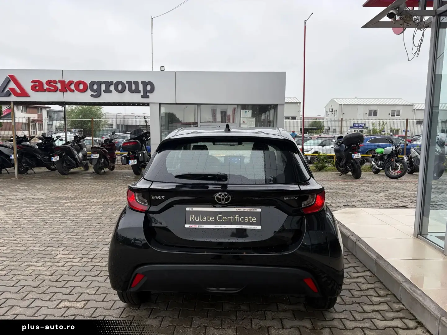 TOYOTA YARIS 1.5 Hybrid Active   Car No 136