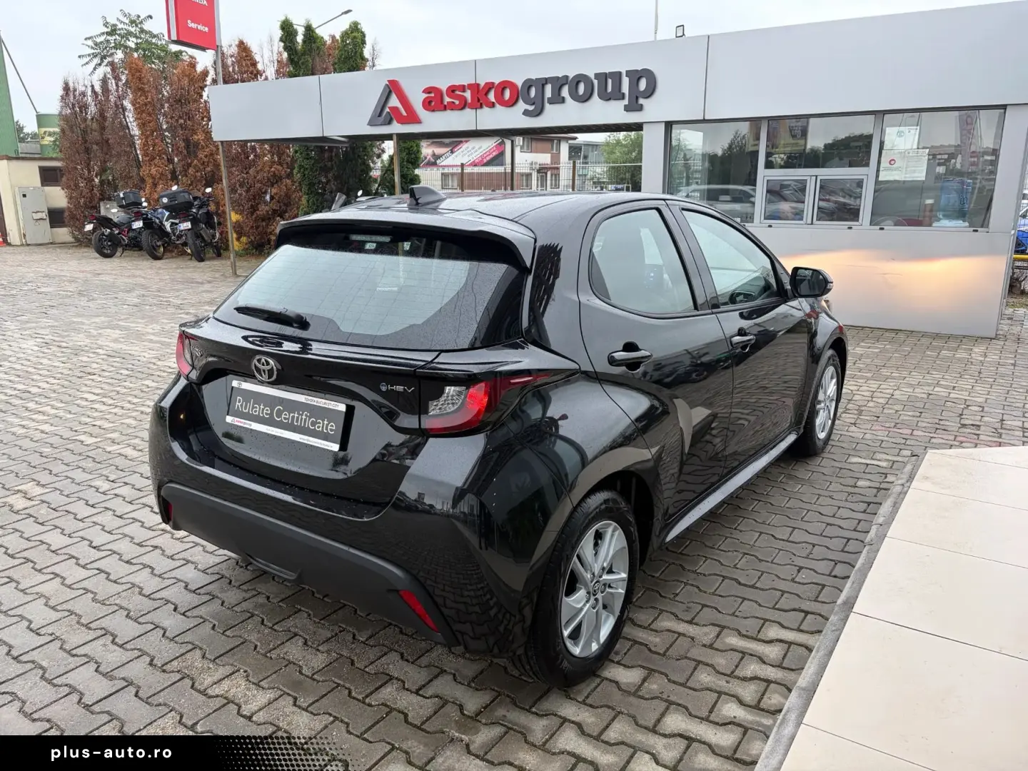 TOYOTA YARIS 1.5 Hybrid Active   Car No 136