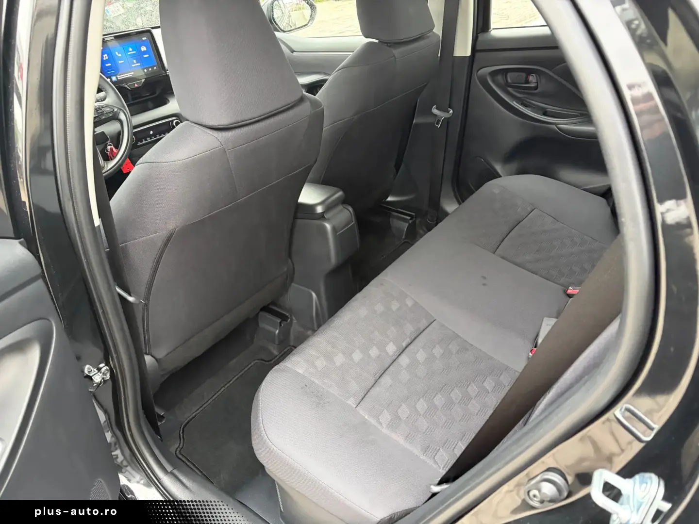TOYOTA YARIS 1.5 Hybrid Active   Car No 136