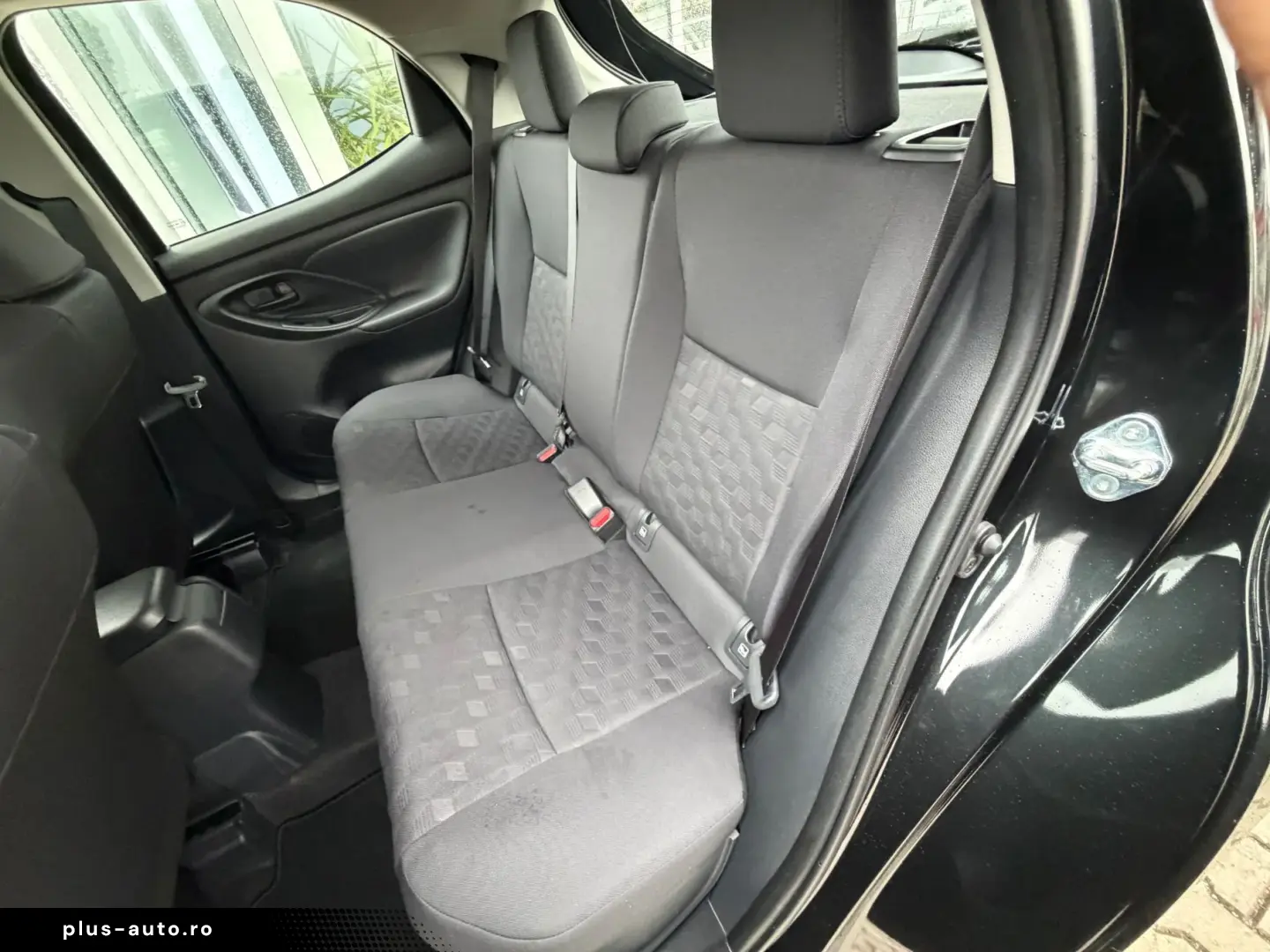 TOYOTA YARIS 1.5 Hybrid Active   Car No 136