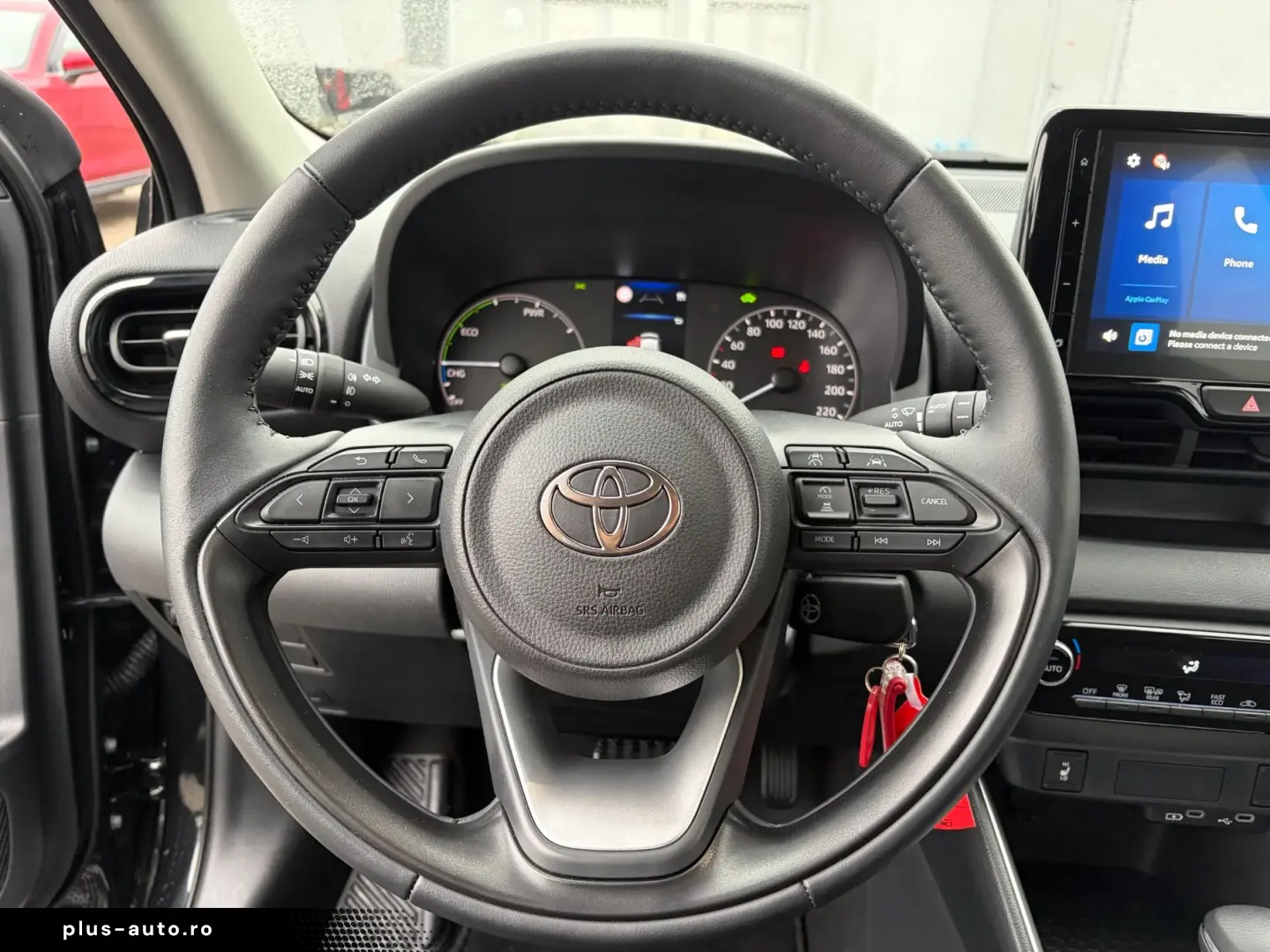 TOYOTA YARIS 1.5 Hybrid Active   Car No 136