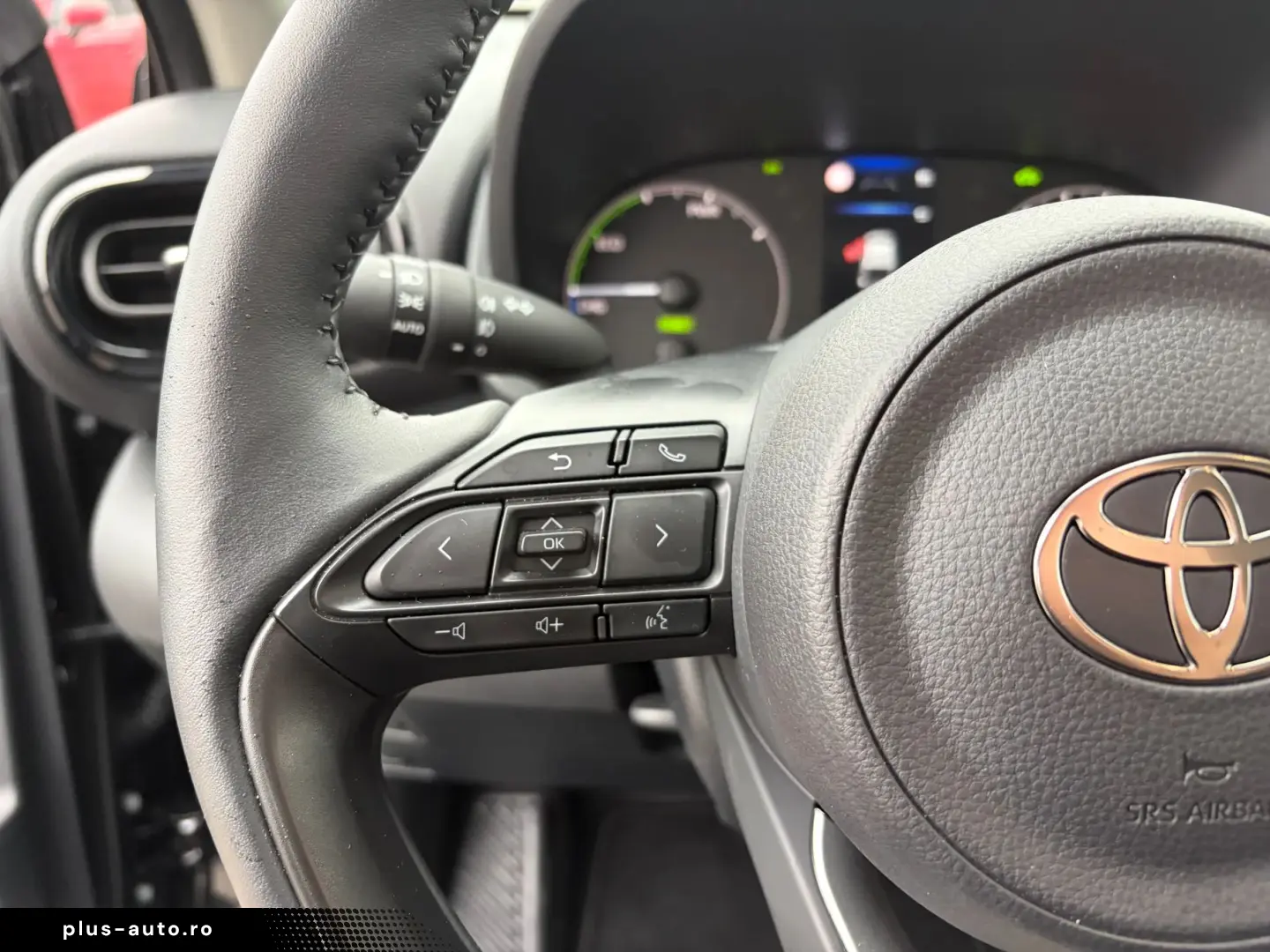 TOYOTA YARIS 1.5 Hybrid Active   Car No 136