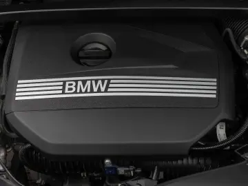BMW X1 xD23i M Sport Panorama 360 HUD DAB AHK Komfor