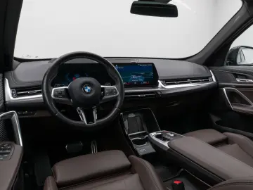 BMW X1 xD23i M Sport Panorama 360 HUD DAB AHK Komfor