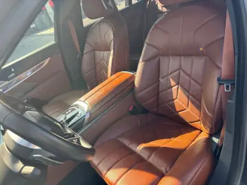 BMW 740 7 740 d xDrive M Sport Two Tone TV