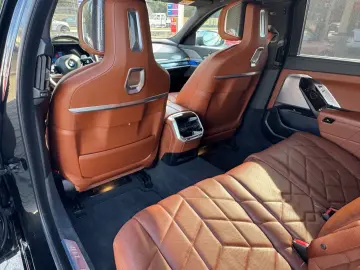 BMW 740 7 740 d xDrive M Sport Two Tone TV
