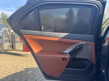 BMW 740 7 740 d xDrive M Sport Two Tone TV