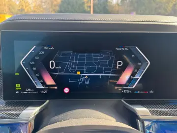 BMW 740 7 740 d xDrive M Sport Two Tone TV