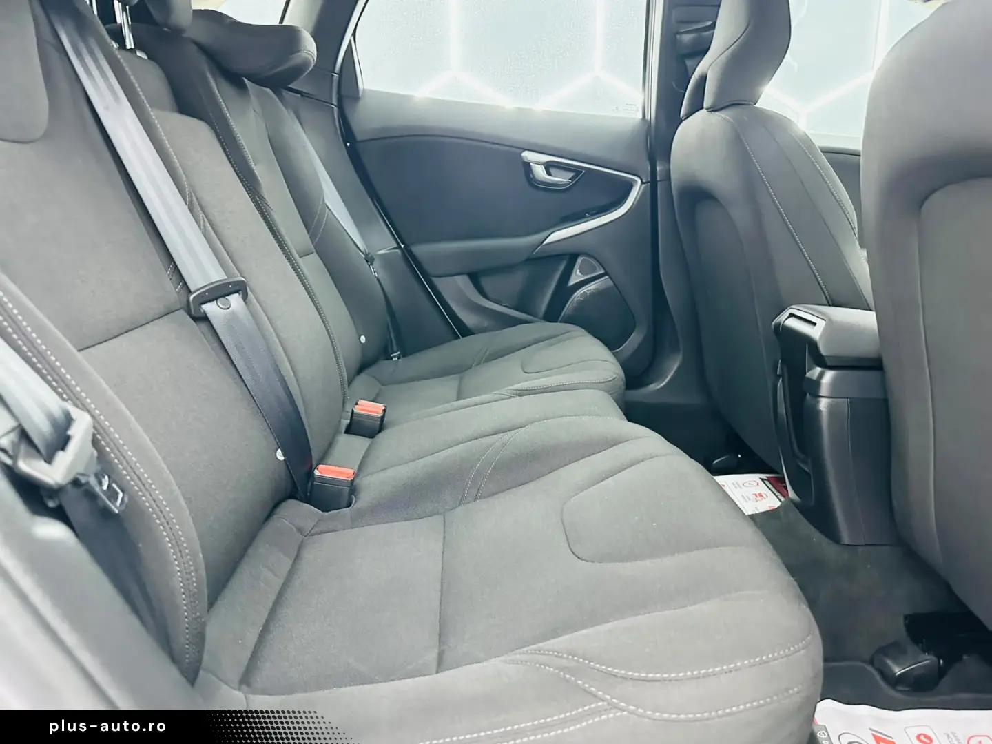 VOLVO V40 2015 1.6D E5 Garantie 12 Luni Rate Avans 0 Doar Cu