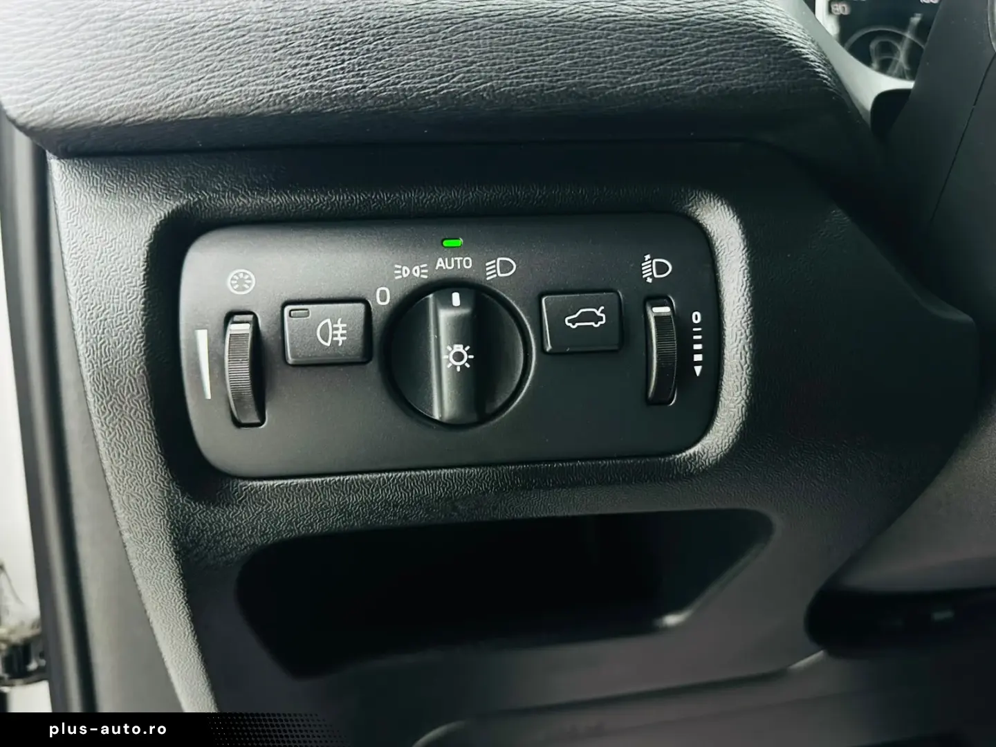 VOLVO V40 2015 1.6D E5 Garantie 12 Luni Rate Avans 0 Doar Cu