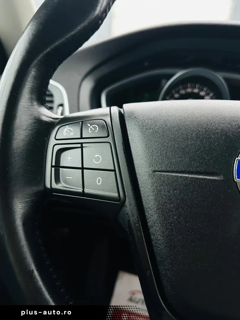 VOLVO V40 2015 1.6D E5 Garantie 12 Luni Rate Avans 0 Doar Cu