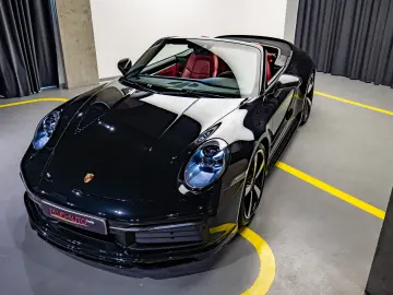 Porsche 992 Carrera 4 S