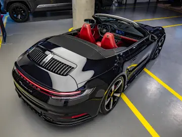 Porsche 992 Carrera 4 S