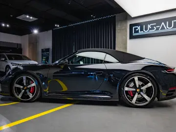 Porsche 992 Carrera 4 S