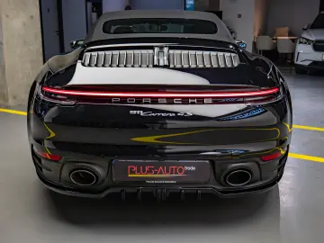 Porsche 992 Carrera 4 S