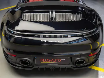 Porsche 992 Carrera 4 S