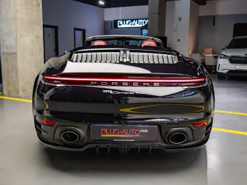 Porsche 992 Carrera 4 S