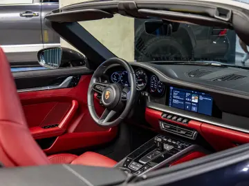 Porsche 992 Carrera 4 S
