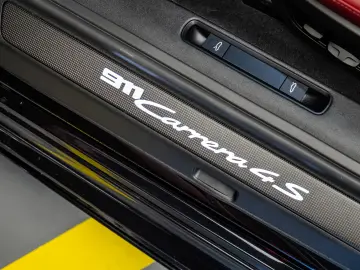Porsche 992 Carrera 4 S