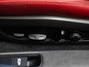 Porsche 992 Carrera 4 S
