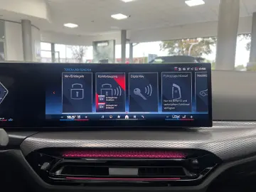 BMW M340d xD FACELIFT PANO HUD SHADOW KEYL MEMO 360