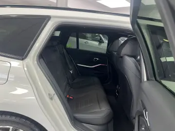BMW M340d xD FACELIFT PANO HUD SHADOW KEYL MEMO 360