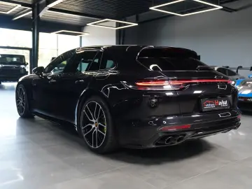 PORSCHE Panamera Sport Turismo 4 E Platinum-Sport Design