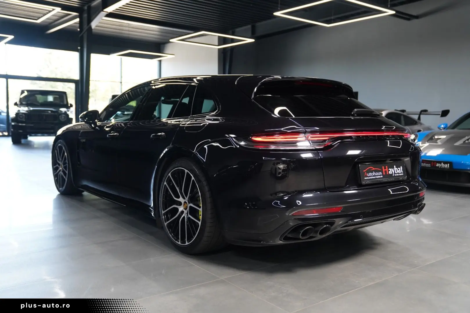 PORSCHE Panamera Sport Turismo 4 E Platinum-Sport Design