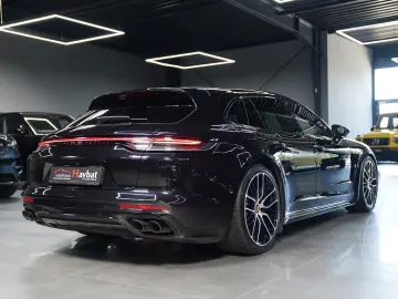 PORSCHE Panamera Sport Turismo 4 E Platinum-Sport Design