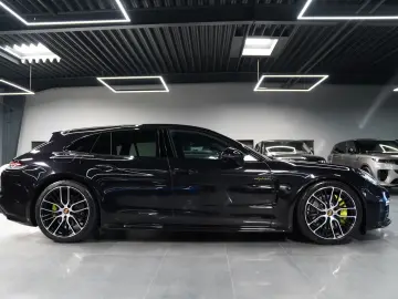 PORSCHE Panamera Sport Turismo 4 E Platinum-Sport Design
