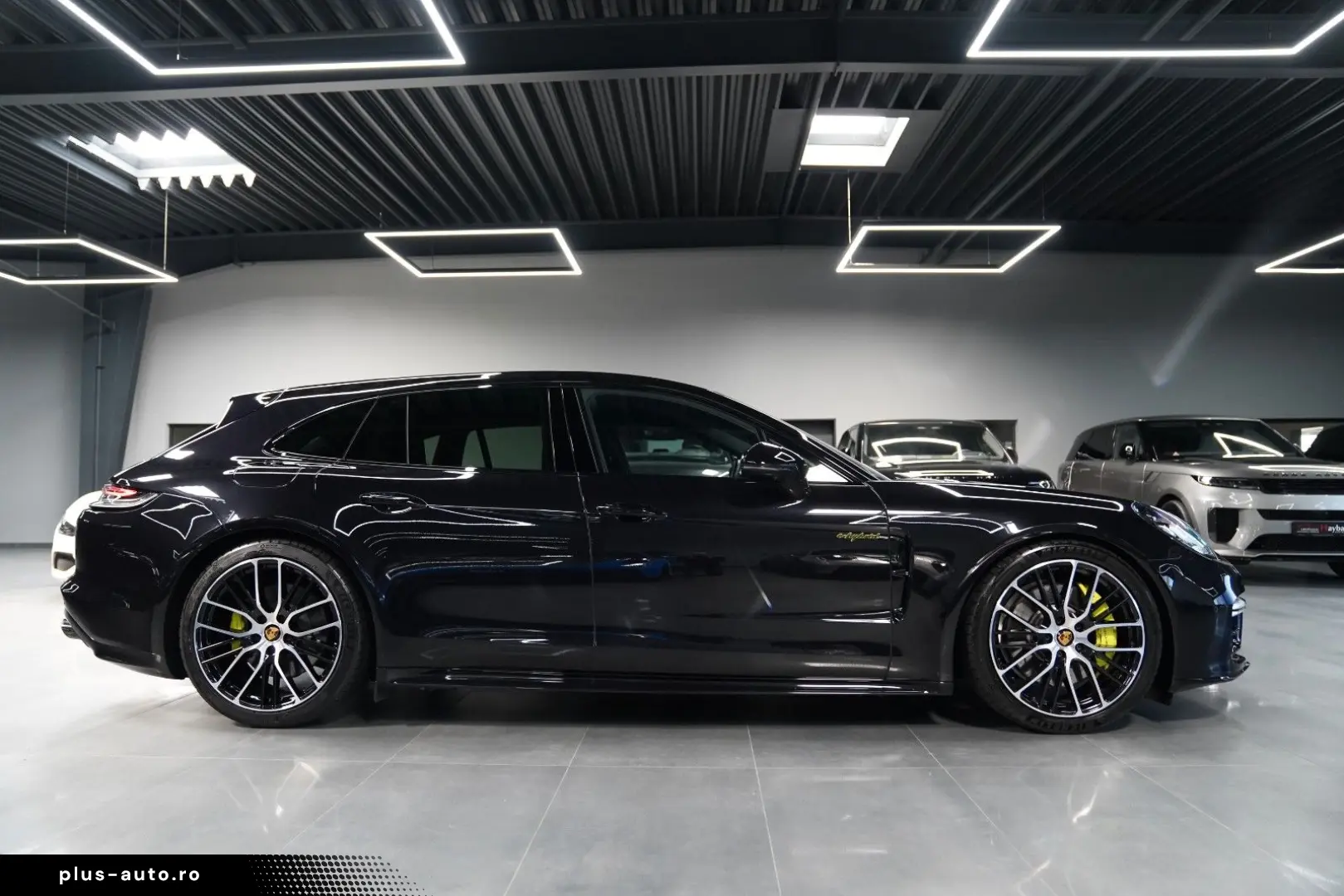 PORSCHE Panamera Sport Turismo 4 E Platinum-Sport Design