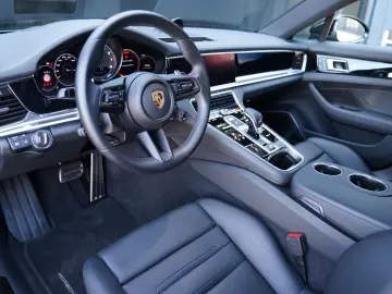 PORSCHE Panamera Sport Turismo 4 E Platinum-Sport Design