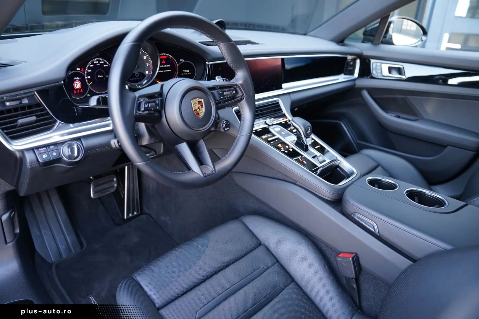 PORSCHE Panamera Sport Turismo 4 E Platinum-Sport Design