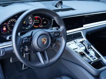 PORSCHE Panamera Sport Turismo 4 E Platinum-Sport Design