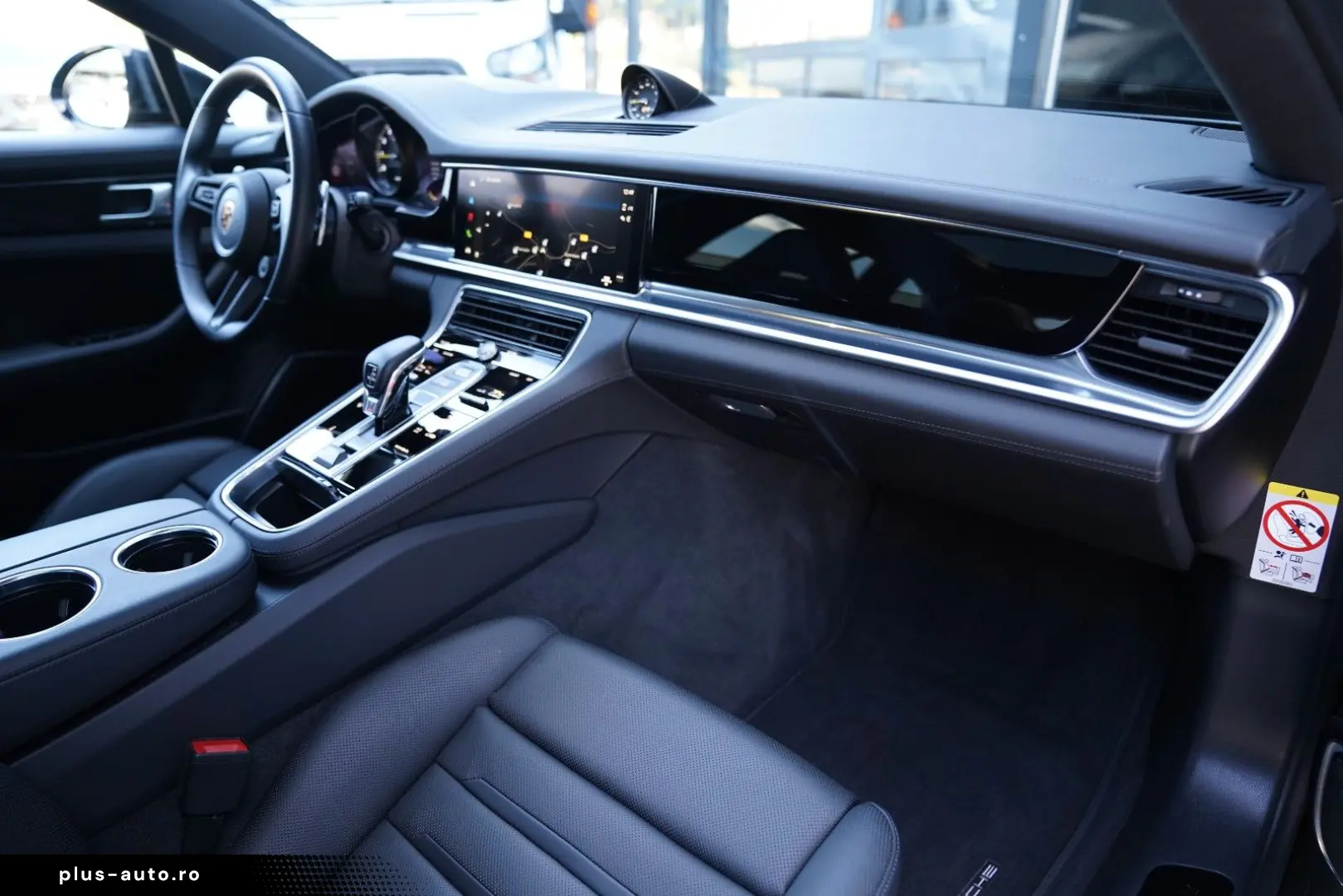 PORSCHE Panamera Sport Turismo 4 E Platinum-Sport Design