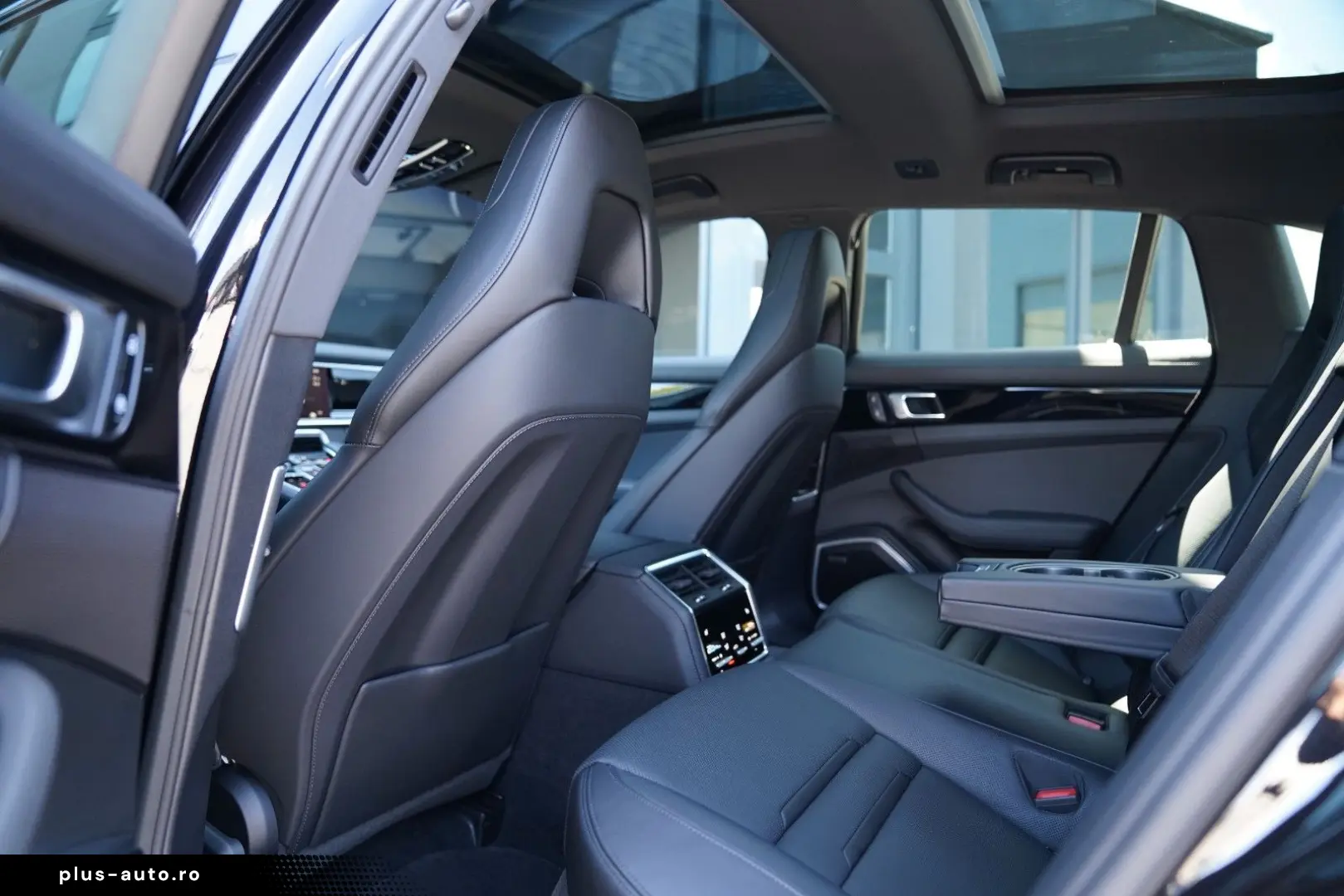 PORSCHE Panamera Sport Turismo 4 E Platinum-Sport Design