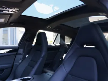 PORSCHE Panamera Sport Turismo 4 E Platinum-Sport Design