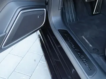 PORSCHE Panamera Sport Turismo 4 E Platinum-Sport Design
