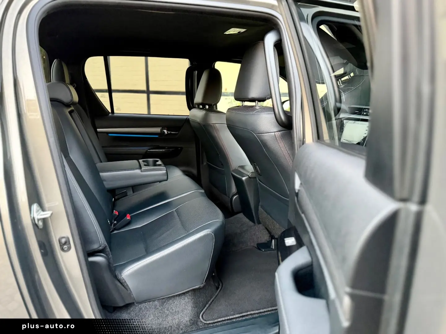 TOYOTA Hilux 2.8 D-4D 4Wd Invincible JBL ACC RFK Oxyd
