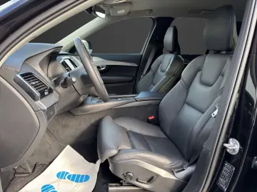 VOLVO XC90 B5 D AWD Plus Dark AHK Navi Digitales Cockp