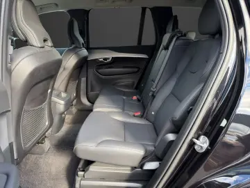 VOLVO XC90 B5 D AWD Plus Dark AHK Navi Digitales Cockp