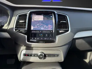 VOLVO XC90 B5 D AWD Plus Dark AHK Navi Digitales Cockp